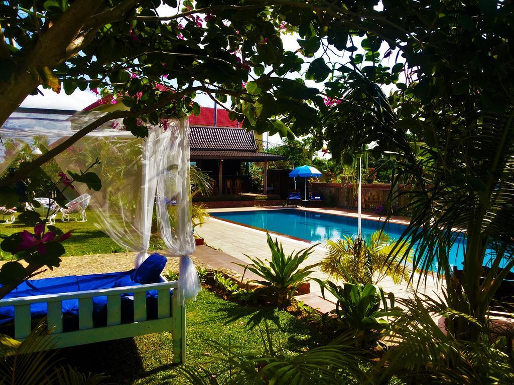 Au Paradis Bleu Kep Exterior photo